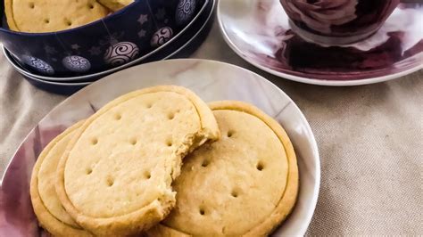 THE BEST HOMEMADE TEA BISCUITS RECIPE | COOKTOPIA - YouTube