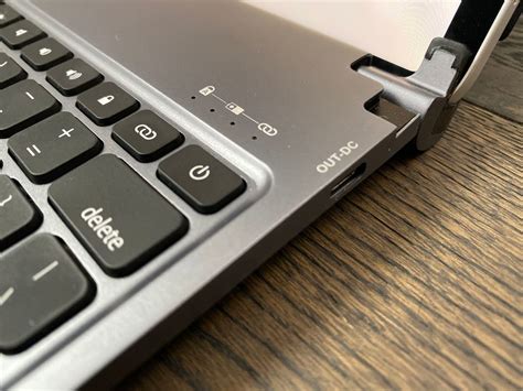 iPad keyboard with trackpad sparks legal battle - 9to5Mac