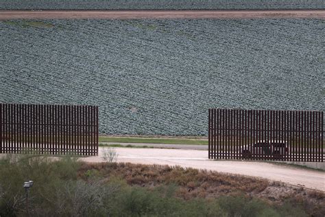 This is what the US-Mexico border looks like