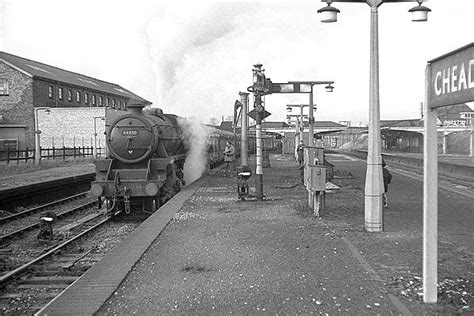 Disused Stations: Cheadle Heath Station