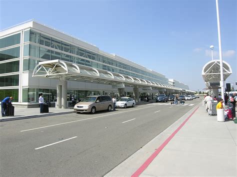 Ontario Airport Shuttle Provided By Prime Time Shuttle