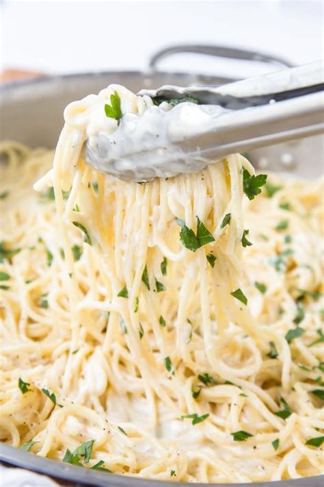 Creamy Cheesy Spaghetti | 4-Cheese Spaghetti