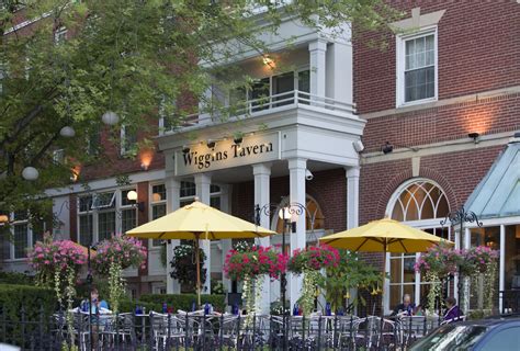 Outside Dining! - Hotel Northampton