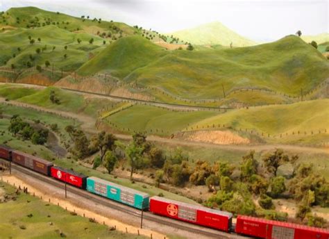 Tips For Creating Realistic Model Railroad Scenery