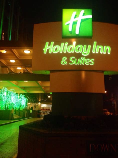 Holiday Inn Hotel & Suites Vancouver Downtown - 14 Photos - Hotels ...