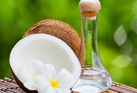 Coconut oil Facts, Health Benefits and Nutritional Value