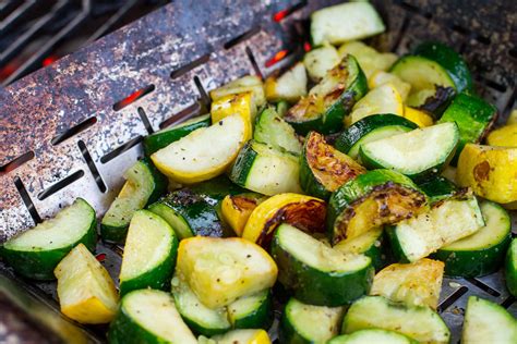 Top Tips for Grilling Vegetables | Tips & Techniques | Weber Grills ...