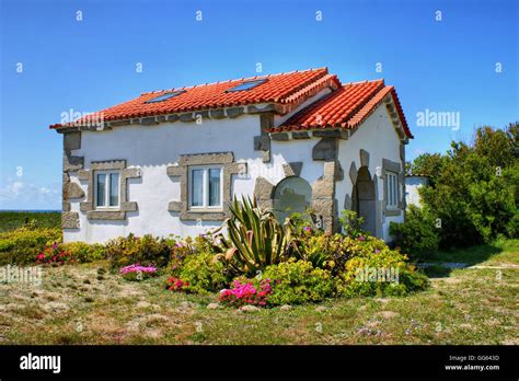 Traditional portuguese house in Viana do Castelo Stock Photo - Alamy