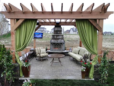 How to Plan a Pergola | HGTV