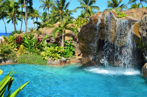 The Two Coolest Pools in Hawaii Are... | Hawaii Aloha Travel