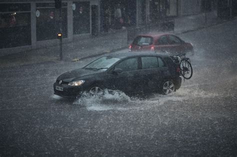 Edinburgh flooding causes chaos with devastating…