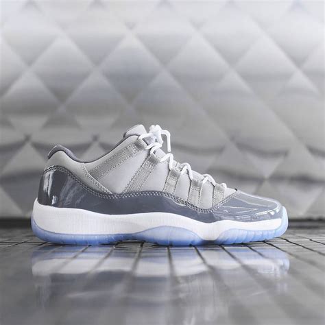 Jordan 11 Retro Low Cool Grey » Petagadget