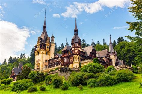 Peles castle, Sinaia, Romania Stock Photo by ©wujekspeed 53077907