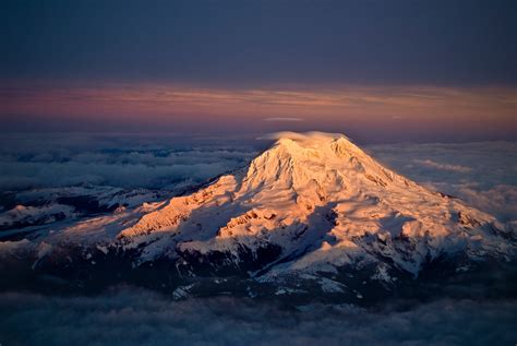 Picture of the Day: Mt Rainier from Above at Sunset » TwistedSifter