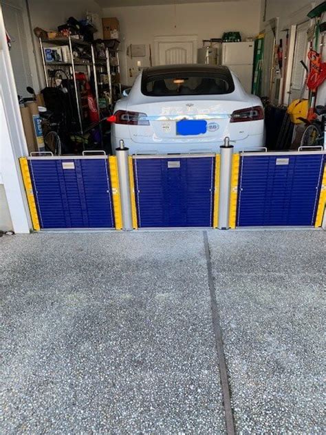 Garage door water barriers - protect garage from flooding– Dam Easy