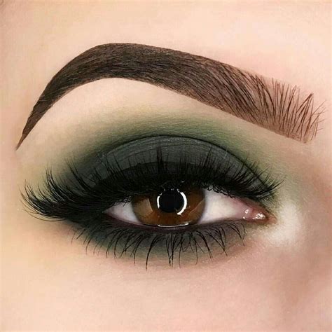 Matte khaki green Eyeshadow look #greeneyeshadows | Green eyeshadow ...