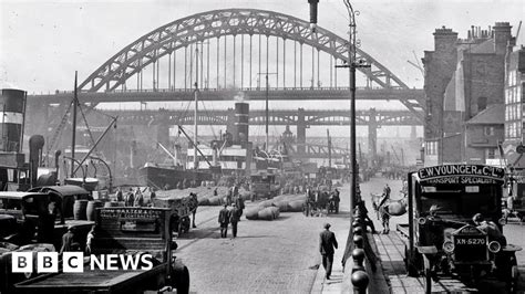 Newcastle: Historic images show 'how we used to live' - BBC News