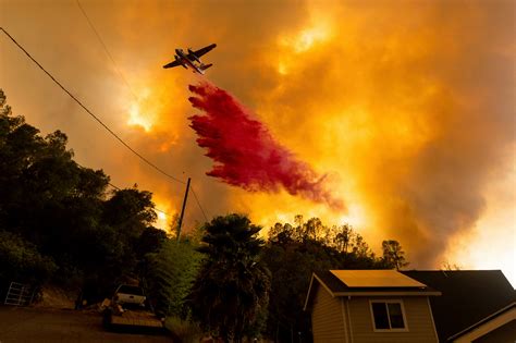 California wildfires – Pilot killed when helicopter crashes fighting ...