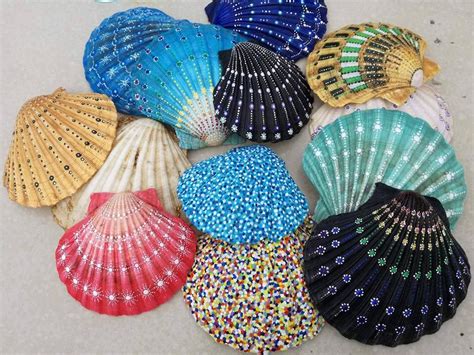 Dot painted seashells by Aggie Janssens may 2017 | Seashell crafts ...