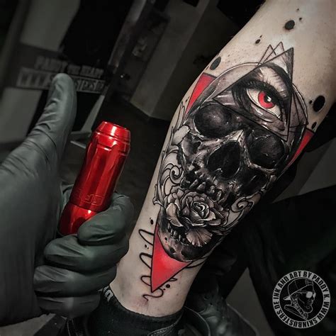 Perfect black and red skull tattoo artworks by artist Paddy K Art from ...