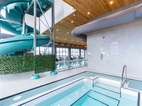 Indoor Pool | Sandman Signature Dartmouth Hotel & Suites