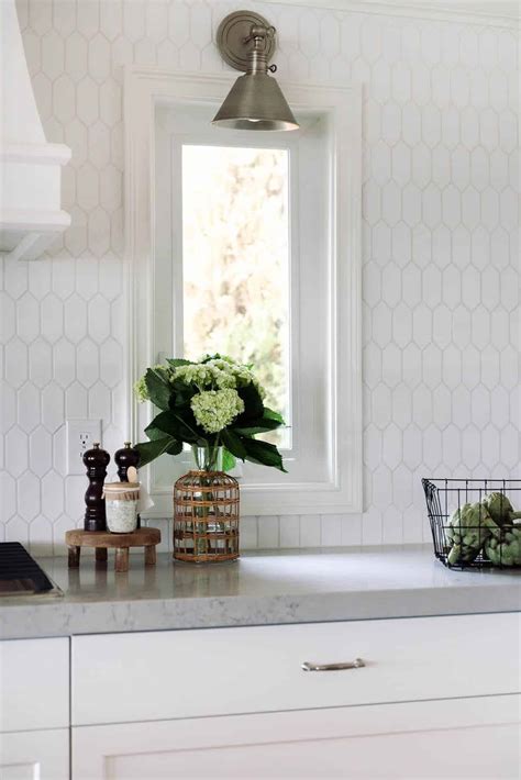 Hexagon Tile Backsplash / Diy Gold Hexagon Backsplash The Palette Muse ...