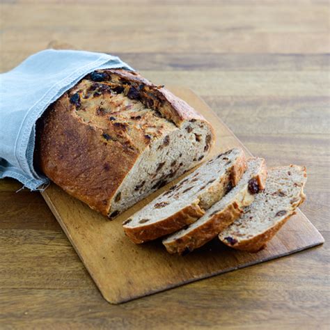 Cinnamon Raisin Loaf | La Brea Bakery