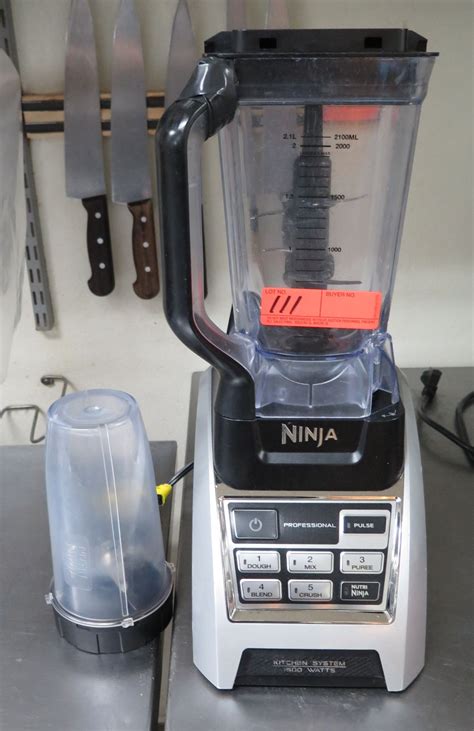 Ninja Mixer/Blender/Dough Maker w/Attachment - Oahu Auctions