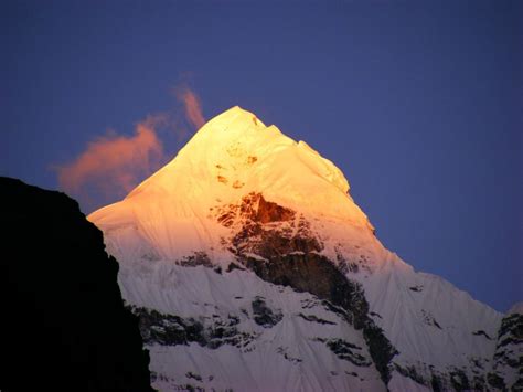 Badrinath Temple - History, Interesting Facts, Deities, Travel, Hotels,