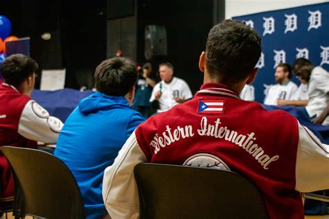 Detroit Tigers Visit Western International High School - EL CENTRAL ...