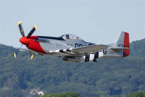 Photos of the Week: WWII P-51 Mustang Part of Pa. Airshow - Blue Sky ...