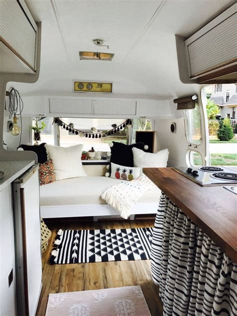 10 Amazing Motorhome Interior Design Ideas