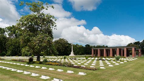 Labuan War Cemetery & Memorial (Tugu Peringatan Perang Dunia Kedua ...