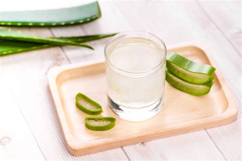 10 Amazing Benefits of Aloe Vera + How to Make Aloe Juice at Home ...