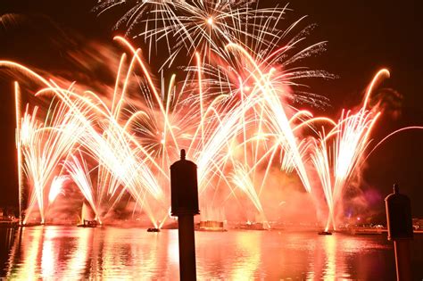 Tips for photographing fireworks | Popular Photography