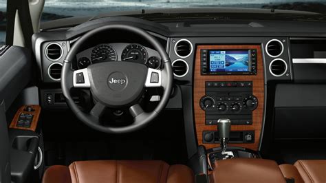 JEEP COMMANDER - Review and photos