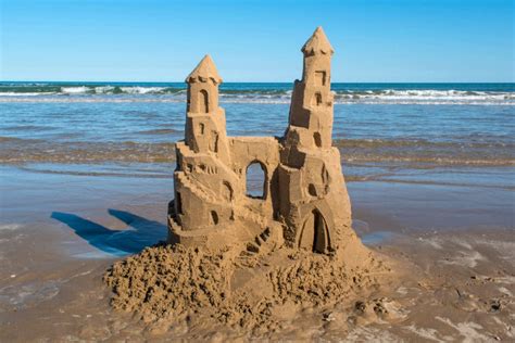 How to Build a Sandcastle: Learning from a Real Pro