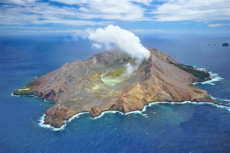 Volcano erupts on New Zealand's White Island - Lonely Planet