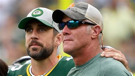 Aaron Rodgers is Still Chasing Brett Favre's Packers Legacy