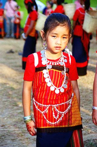 CHANGMAR HODA ALAAM: A chakma child in traditional Dress