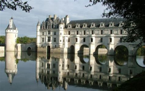 Chateau de Chenonceau in the Loire Valley | spanning the river Cher