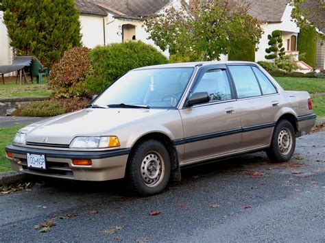 Old Parked Cars Vancouver: 1990 Honda Civic LX