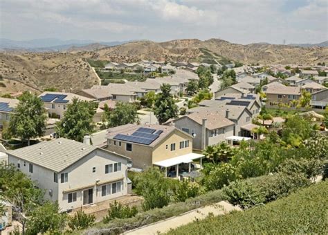 Santa Clarita receives preliminary look into possible number of housing ...