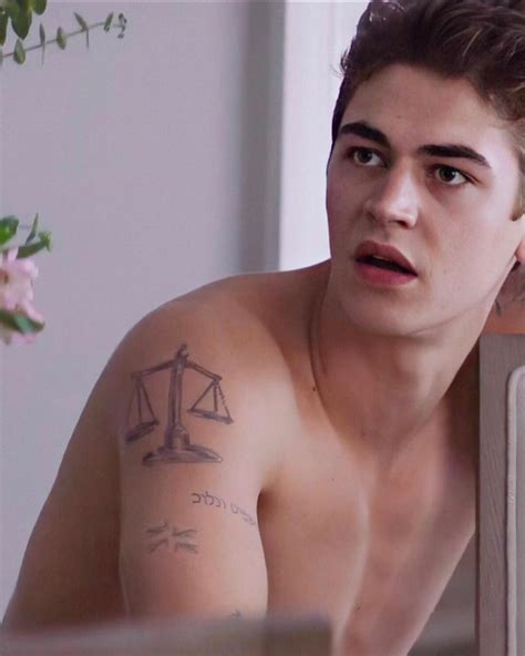 Hero Fiennes Tiffin in movie After AWC | Ideias de tatuagens, Atrizes ...