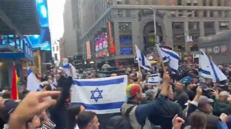 Israel, Palestine Supporters Face Off At New York City's Times Square ...