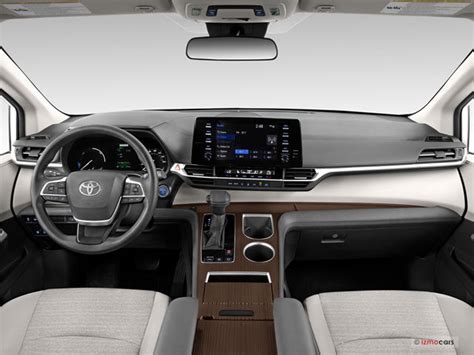 2024 Toyota Sienna: 150 Interior Photos | U.S. News