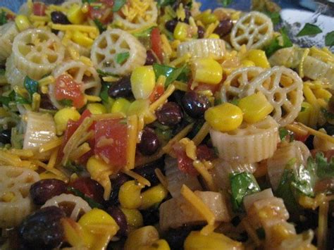 SOUTHWESTERN WAGON WHEEL PASTA SALAD | Pasta salad, Food, Appetizer recipes