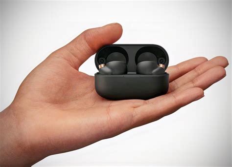 Leaked Video of WF-1000XM4 True Wireless Earbuds Provides First Look at ...