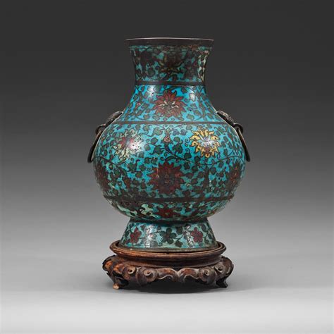 A cloisonné vase, Ming dynasty (1368-1644). - Bukowskis