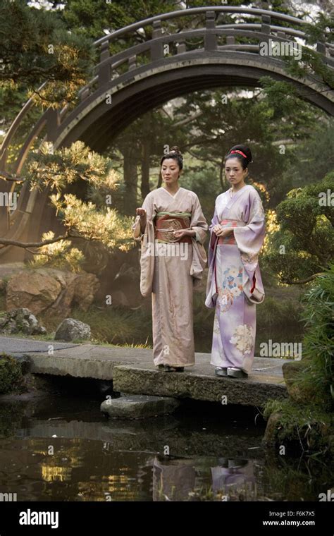 Memoirs of a geisha michelle yeoh hi-res stock photography and images ...